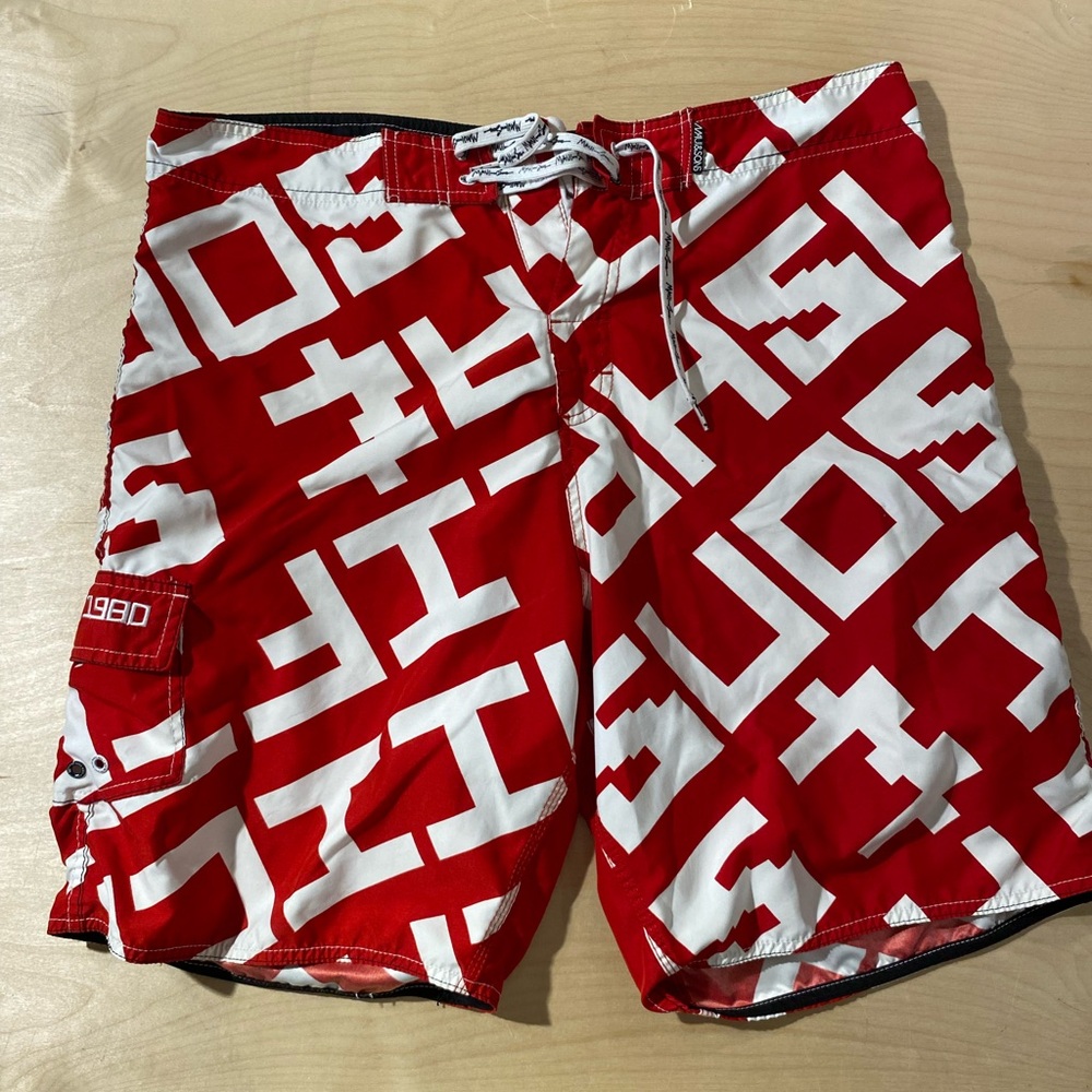 Maui Red and White Patterned Swim Trunks 38 (OF)